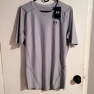 UNDER ARMOR COMPRESSION SHIRT